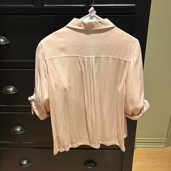 Chic Blush Pink Button-Up Shirt - Picture 3 of 3